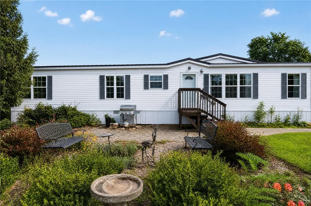110 Montana Lane, Manchester, New York 14432, Manchester, New York 14432, 3 Bedroom Bedrooms, 6 Room Rooms,2 BathroomBathrooms,Residential,For Sale,110 Montana Lane, Manchester, New York 14432,0,R1710016