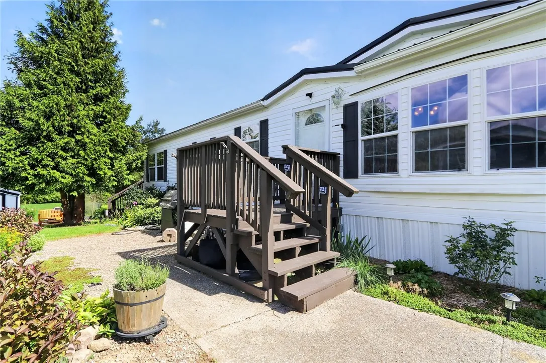 110 Montana Lane, Manchester, New York 14432, Manchester, New York 14432, 3 Bedroom Bedrooms, 6 Room Rooms,2 BathroomBathrooms,Residential,For Sale,110 Montana Lane, Manchester, New York 14432,0,R1710016