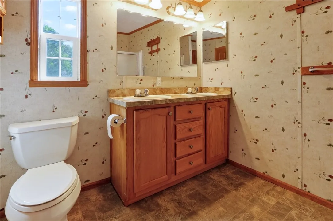 110 Montana Lane, Manchester, New York 14432, Manchester, New York 14432, 3 Bedroom Bedrooms, 6 Room Rooms,2 BathroomBathrooms,Residential,For Sale,110 Montana Lane, Manchester, New York 14432,0,R1710016