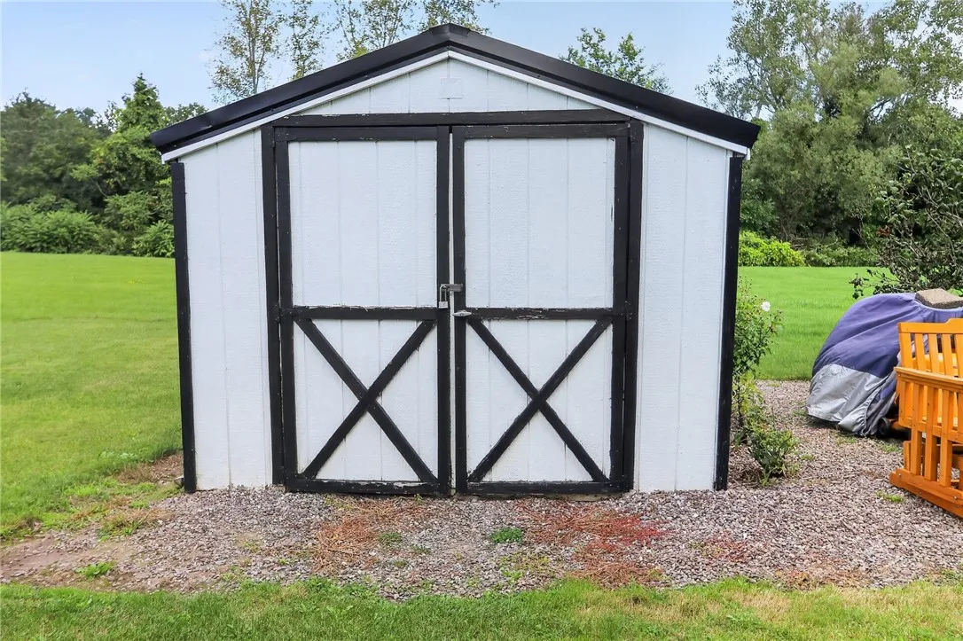 110 Montana Lane, Manchester, New York 14432, Manchester, New York 14432, 3 Bedroom Bedrooms, 6 Room Rooms,2 BathroomBathrooms,Residential,For Sale,110 Montana Lane, Manchester, New York 14432,0,R1710016