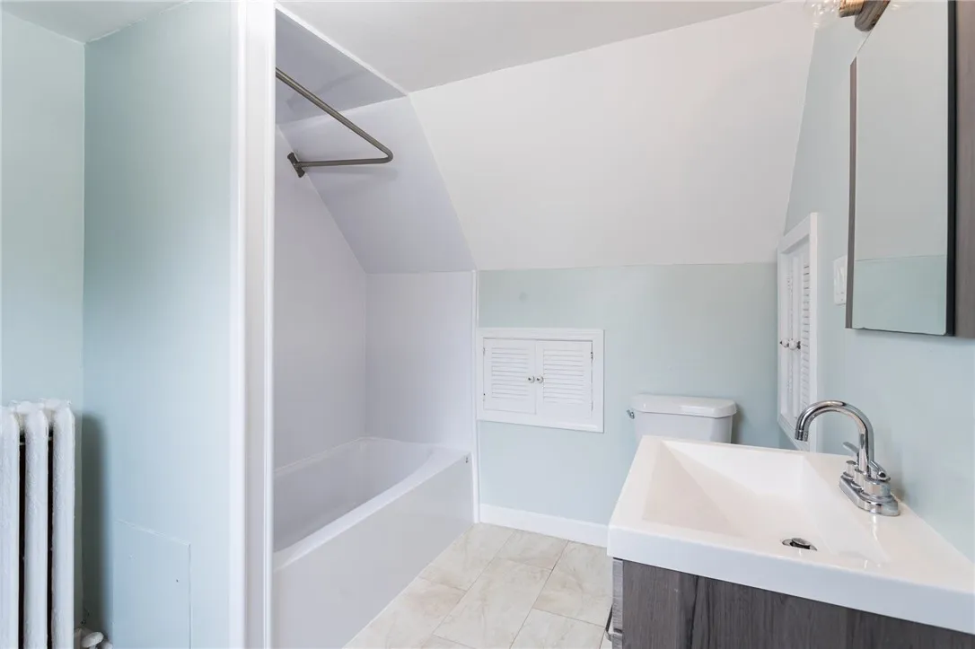 5 Rosedale Street, Rochester, New York 14620, Rochester, New York 14620, 3 Bedroom Bedrooms, 6 Room Rooms,1 BathroomBathrooms,Residential Lease,For Rent,5 Rosedale Street, Rochester, New York 14620,0,R1719387