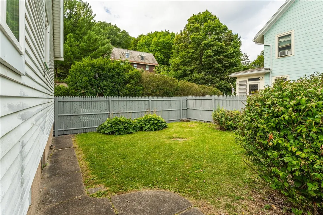 5 Rosedale Street, Rochester, New York 14620, Rochester, New York 14620, 3 Bedroom Bedrooms, 6 Room Rooms,1 BathroomBathrooms,Residential Lease,For Rent,5 Rosedale Street, Rochester, New York 14620,0,R1719387
