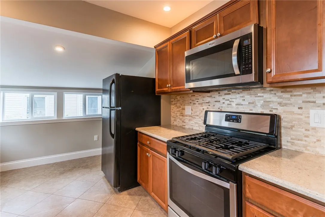 5 Rosedale Street, Rochester, New York 14620, Rochester, New York 14620, 3 Bedroom Bedrooms, 6 Room Rooms,1 BathroomBathrooms,Residential Lease,For Rent,5 Rosedale Street, Rochester, New York 14620,0,R1719387