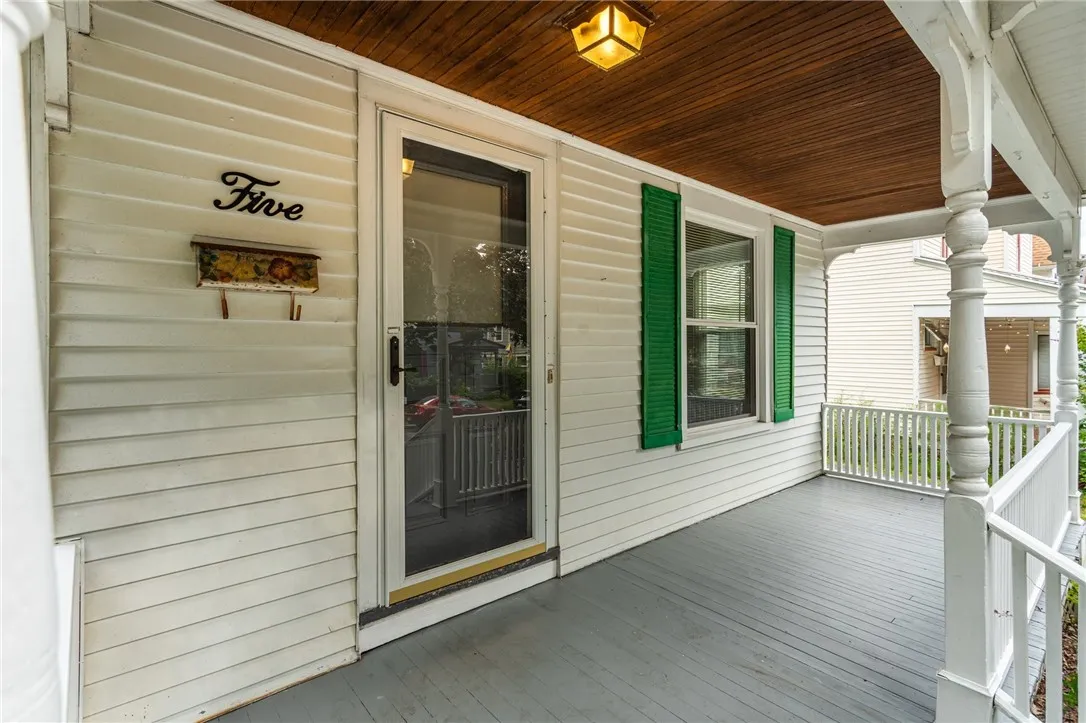 5 Rosedale Street, Rochester, New York 14620, Rochester, New York 14620, 3 Bedroom Bedrooms, 6 Room Rooms,1 BathroomBathrooms,Residential Lease,For Rent,5 Rosedale Street, Rochester, New York 14620,0,R1719387