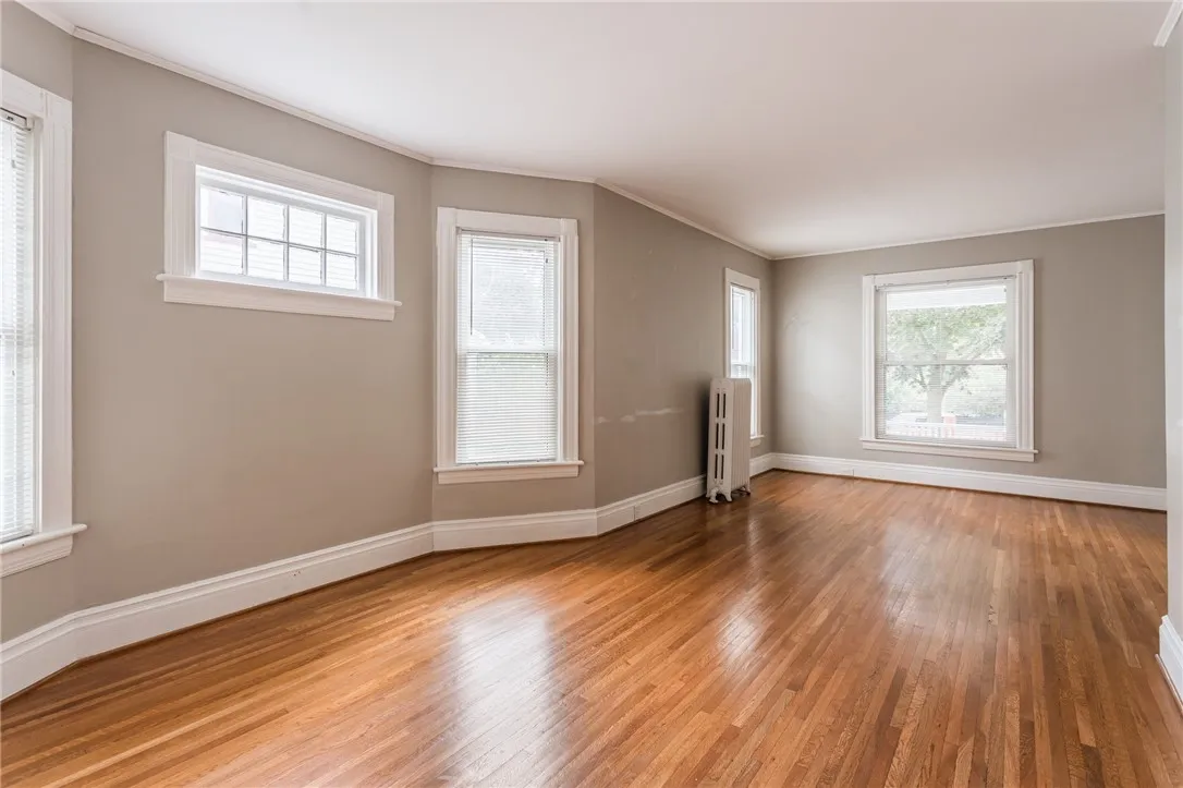 5 Rosedale Street, Rochester, New York 14620, Rochester, New York 14620, 3 Bedroom Bedrooms, 6 Room Rooms,1 BathroomBathrooms,Residential Lease,For Rent,5 Rosedale Street, Rochester, New York 14620,0,R1719387