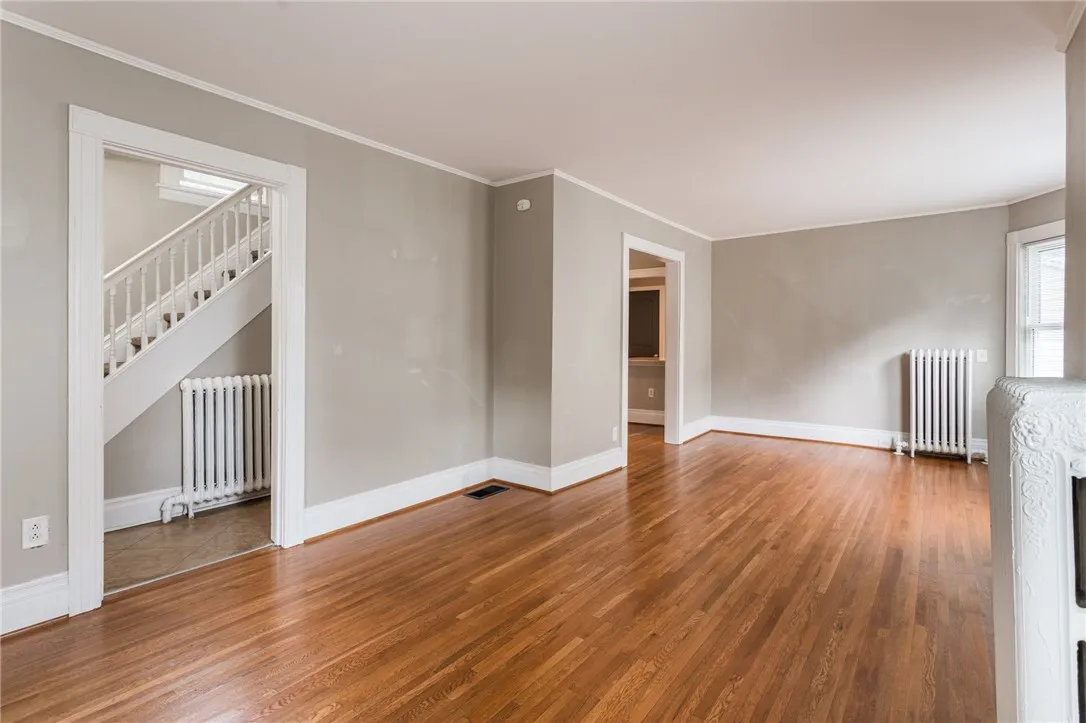 5 Rosedale Street, Rochester, New York 14620, Rochester, New York 14620, 3 Bedroom Bedrooms, 6 Room Rooms,1 BathroomBathrooms,Residential Lease,For Rent,5 Rosedale Street, Rochester, New York 14620,0,R1719387