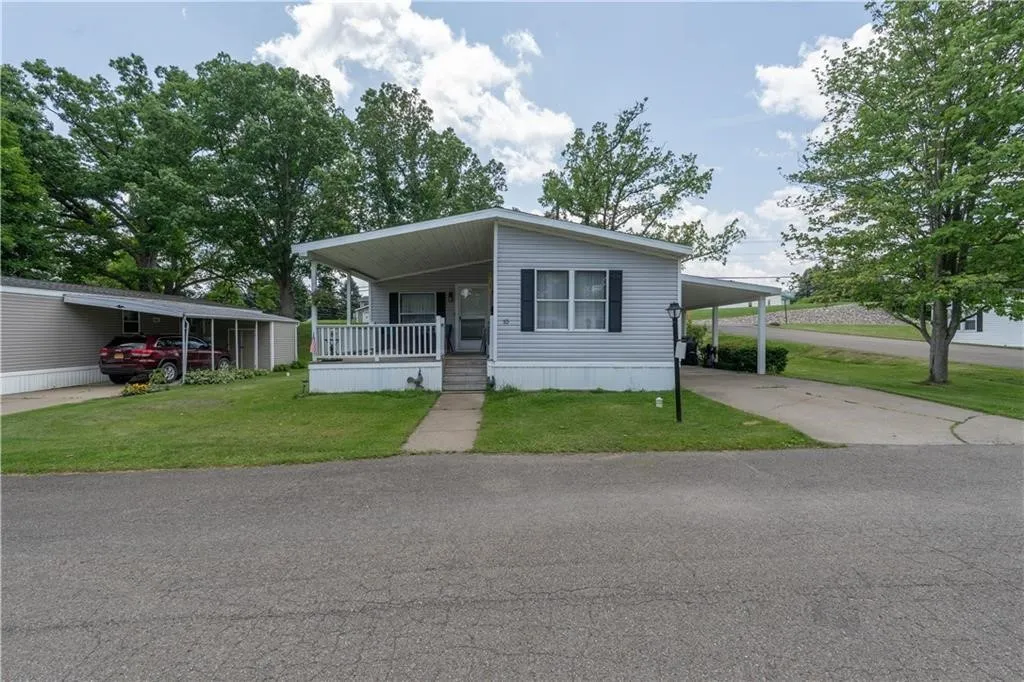 10 Hickory Street, Bath, New York 14810, Bath, New York 14810, 3 Bedroom Bedrooms, 7 Room Rooms,2 BathroomBathrooms,Residential,For Sale,10 Hickory Street, Bath, New York 14810,0,R1719210