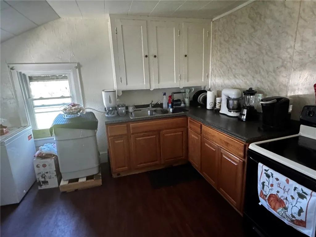 204 Fairgate Street, Rochester, New York 14606, Rochester, New York 14606, ,Commercial Sale,For Sale,204 Fairgate Street, Rochester, New York 14606,0,R1718638