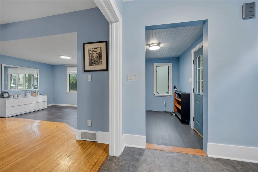 124 Parkside Cres, Irondequoit, New York 14617, Irondequoit, New York 14617, 3 Bedroom Bedrooms, 7 Room Rooms,1 BathroomBathrooms,Residential,For Sale,124 Parkside Cres, Irondequoit, New York 14617,0,R1719167