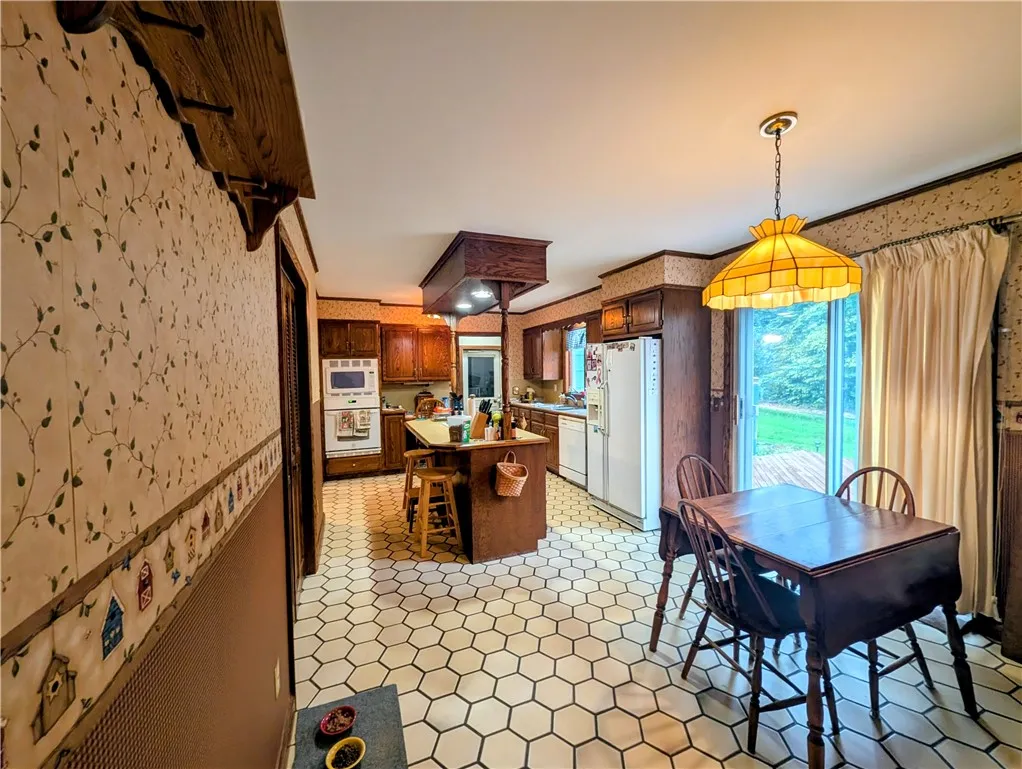 38 Mckune Avenue, Foster Town, Pennsylvania 16701, Foster Town, Pennsylvania 16701, 4 Bedroom Bedrooms, 8 Room Rooms,2 BathroomBathrooms,Residential,For Sale,38 Mckune Avenue, Foster Town, Pennsylvania 16701,0,R1719415