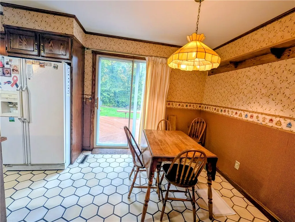 38 Mckune Avenue, Foster Town, Pennsylvania 16701, Foster Town, Pennsylvania 16701, 4 Bedroom Bedrooms, 8 Room Rooms,2 BathroomBathrooms,Residential,For Sale,38 Mckune Avenue, Foster Town, Pennsylvania 16701,0,R1719415