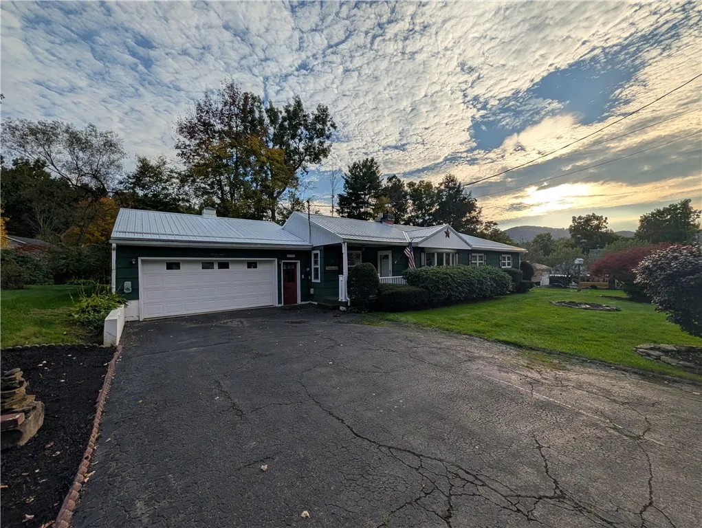 38 Mckune Avenue, Foster Town, Pennsylvania 16701, Foster Town, Pennsylvania 16701, 4 Bedroom Bedrooms, 8 Room Rooms,2 BathroomBathrooms,Residential,For Sale,38 Mckune Avenue, Foster Town, Pennsylvania 16701,0,R1719415