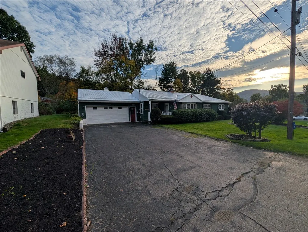 38 Mckune Avenue, Foster Town, Pennsylvania 16701, Foster Town, Pennsylvania 16701, 4 Bedroom Bedrooms, 8 Room Rooms,2 BathroomBathrooms,Residential,For Sale,38 Mckune Avenue, Foster Town, Pennsylvania 16701,0,R1719415