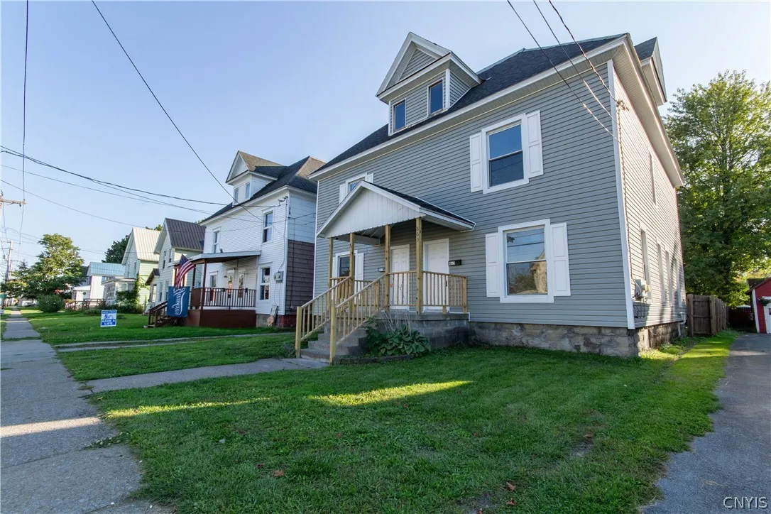 863 W Main Street, Watertown City, New York 13601, Watertown City, New York 13601, 2 Bedroom Bedrooms, 8 Room Rooms,1 BathroomBathrooms,Residential Lease,For Rent,863 W Main Street, Watertown City, New York 13601,0,S1719480