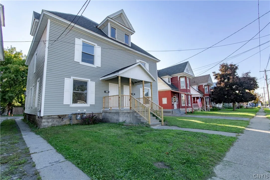 863 W Main Street, Watertown City, New York 13601, Watertown City, New York 13601, 2 Bedroom Bedrooms, 8 Room Rooms,1 BathroomBathrooms,Residential Lease,For Rent,863 W Main Street, Watertown City, New York 13601,0,S1719480