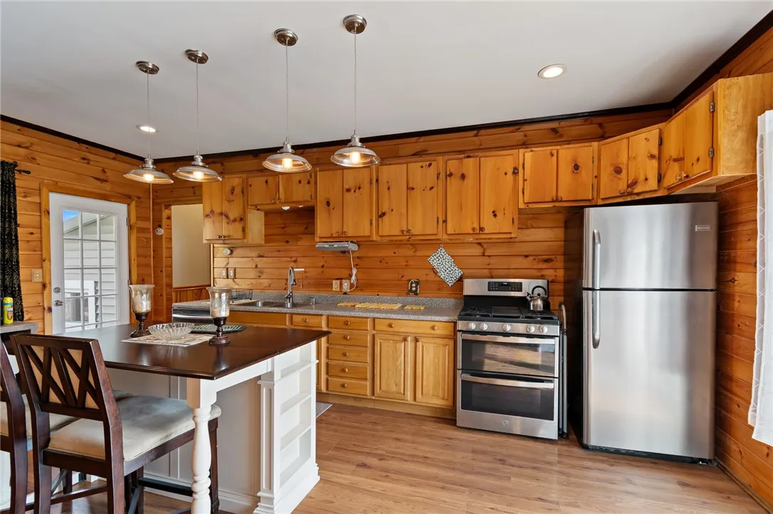 Kitchen large enough for eat-in table!