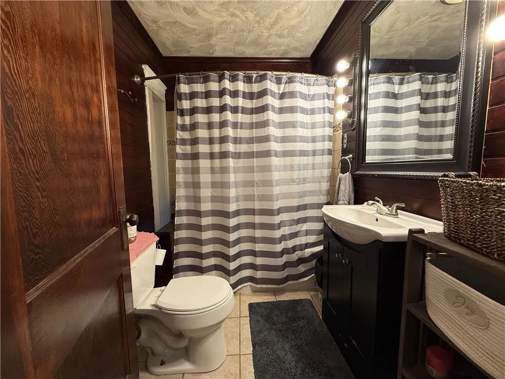 49 Miller Street, Seneca Falls, New York 13148, Seneca Falls, New York 13148, 6 Bedroom Bedrooms, ,2 BathroomBathrooms,Residential,For Sale,49 Miller Street, Seneca Falls, New York 13148,0,R1718900