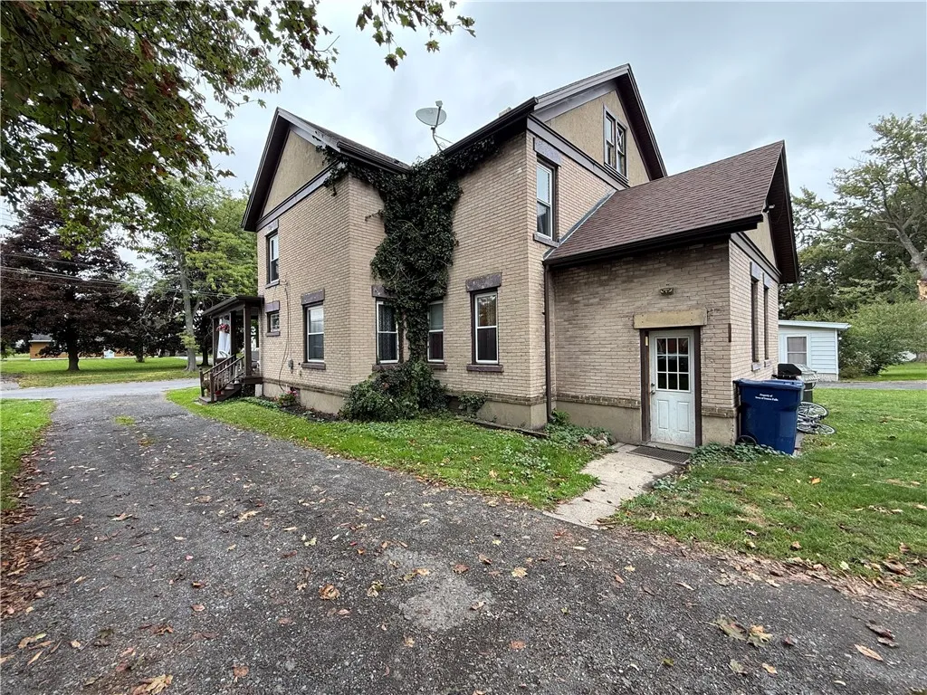 49 Miller Street, Seneca Falls, New York 13148, Seneca Falls, New York 13148, 6 Bedroom Bedrooms, ,2 BathroomBathrooms,Residential,For Sale,49 Miller Street, Seneca Falls, New York 13148,0,R1718900
