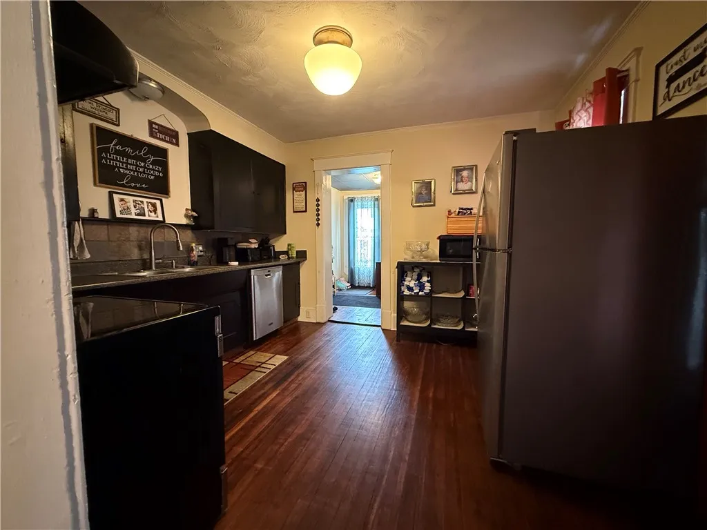 49 Miller Street, Seneca Falls, New York 13148, Seneca Falls, New York 13148, 6 Bedroom Bedrooms, ,2 BathroomBathrooms,Residential,For Sale,49 Miller Street, Seneca Falls, New York 13148,0,R1718900