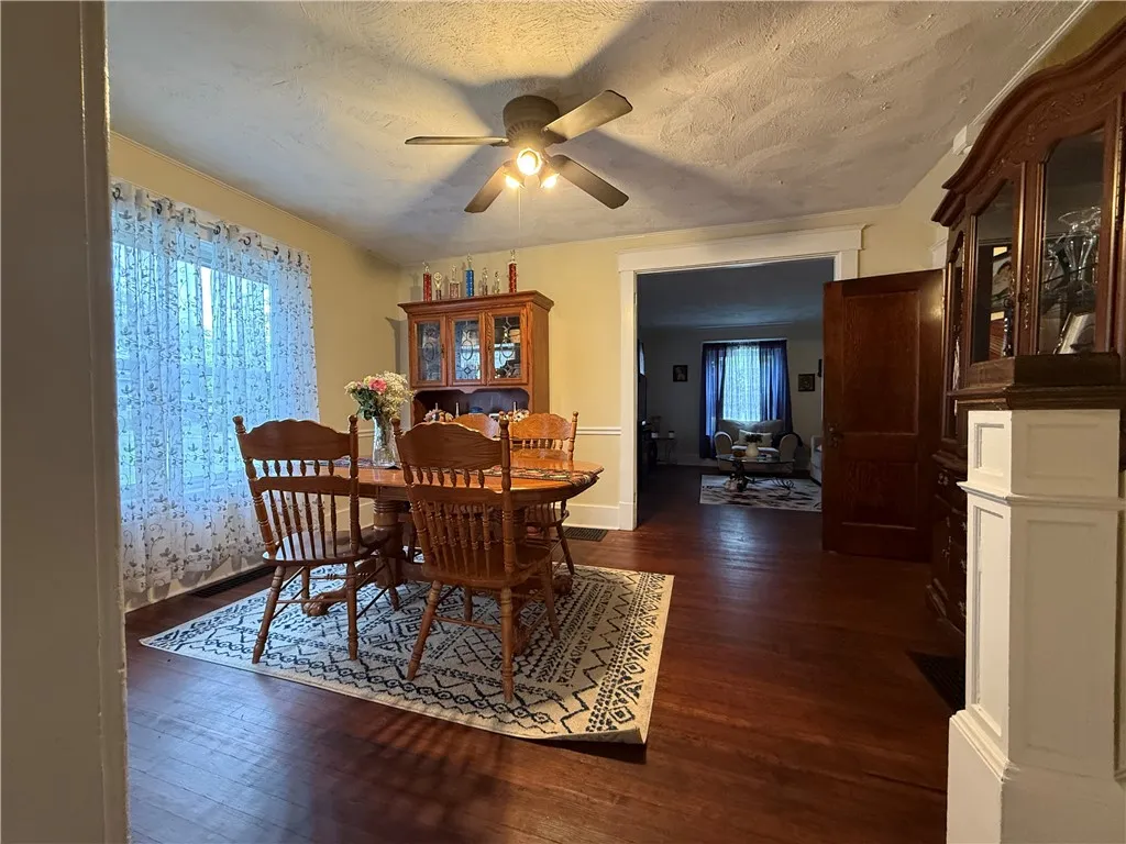49 Miller Street, Seneca Falls, New York 13148, Seneca Falls, New York 13148, 6 Bedroom Bedrooms, ,2 BathroomBathrooms,Residential,For Sale,49 Miller Street, Seneca Falls, New York 13148,0,R1718900