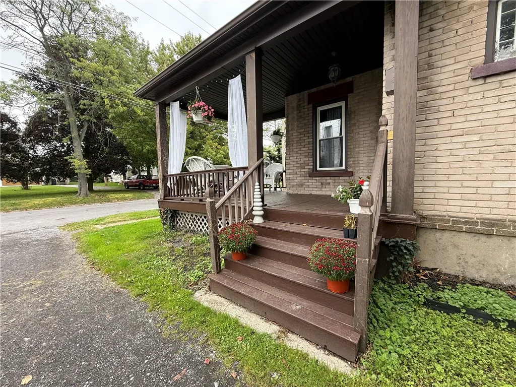 49 Miller Street, Seneca Falls, New York 13148, Seneca Falls, New York 13148, 6 Bedroom Bedrooms, ,2 BathroomBathrooms,Residential,For Sale,49 Miller Street, Seneca Falls, New York 13148,0,R1718900