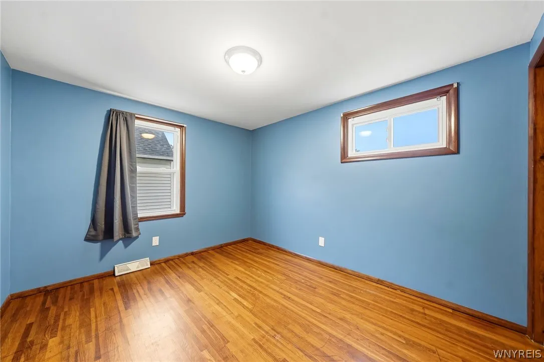 320 Marilla Street, Buffalo, New York 14220, Buffalo, New York 14220, 4 Bedroom Bedrooms, 6 Room Rooms,1 BathroomBathrooms,Residential,For Sale,320 Marilla Street, Buffalo, New York 14220,0,B1719447
