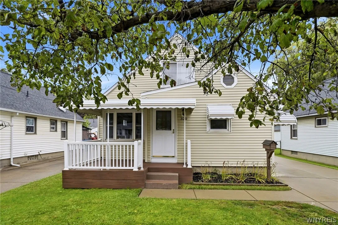 320 Marilla Street, Buffalo, New York 14220, Buffalo, New York 14220, 4 Bedroom Bedrooms, 6 Room Rooms,1 BathroomBathrooms,Residential,For Sale,320 Marilla Street, Buffalo, New York 14220,0,B1719447