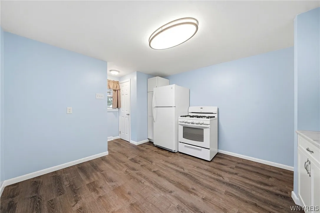 320 Marilla Street, Buffalo, New York 14220, Buffalo, New York 14220, 4 Bedroom Bedrooms, 6 Room Rooms,1 BathroomBathrooms,Residential,For Sale,320 Marilla Street, Buffalo, New York 14220,0,B1719447