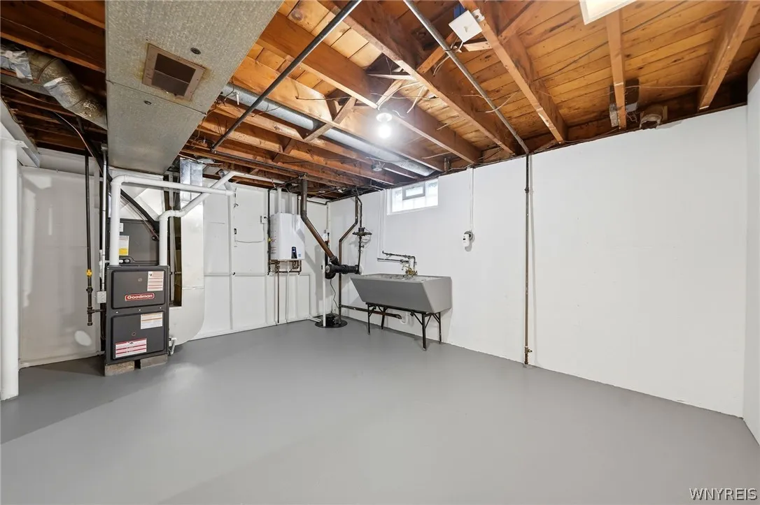 320 Marilla Street, Buffalo, New York 14220, Buffalo, New York 14220, 4 Bedroom Bedrooms, 6 Room Rooms,1 BathroomBathrooms,Residential,For Sale,320 Marilla Street, Buffalo, New York 14220,0,B1719447