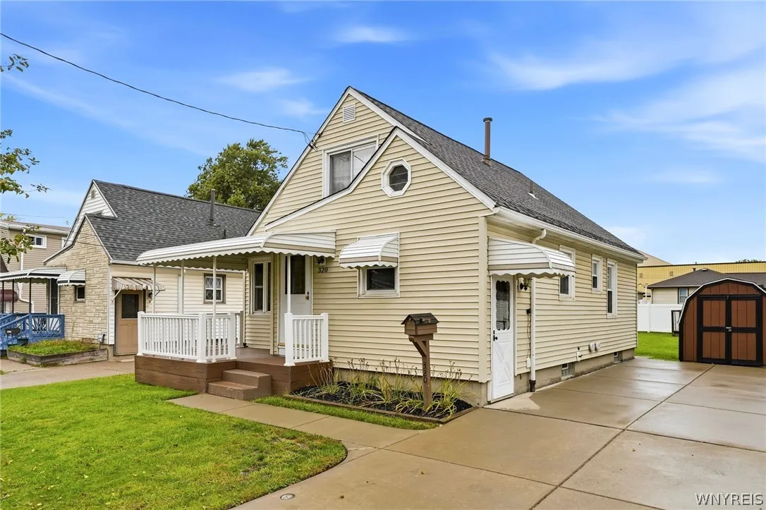 320 Marilla Street, Buffalo, New York 14220, Buffalo, New York 14220, 4 Bedroom Bedrooms, 6 Room Rooms,1 BathroomBathrooms,Residential,For Sale,320 Marilla Street, Buffalo, New York 14220,0,B1719447