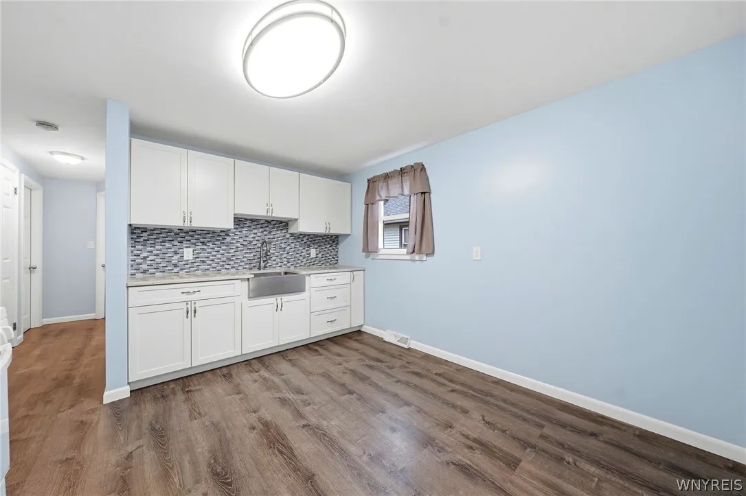 320 Marilla Street, Buffalo, New York 14220, Buffalo, New York 14220, 4 Bedroom Bedrooms, 6 Room Rooms,1 BathroomBathrooms,Residential,For Sale,320 Marilla Street, Buffalo, New York 14220,0,B1719447