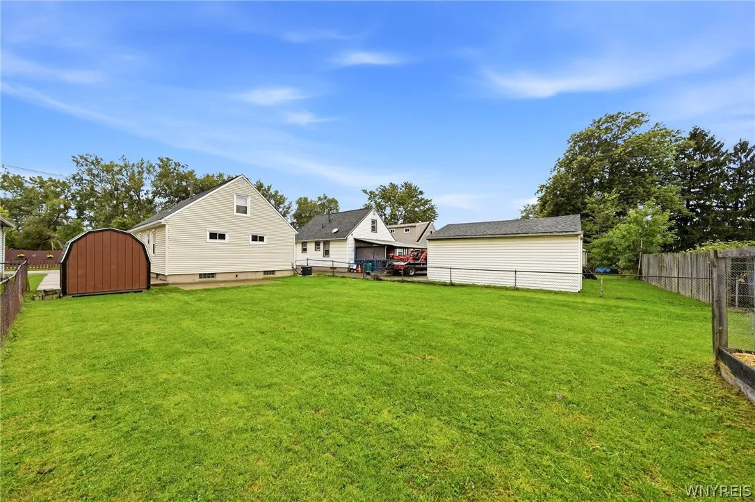 320 Marilla Street, Buffalo, New York 14220, Buffalo, New York 14220, 4 Bedroom Bedrooms, 6 Room Rooms,1 BathroomBathrooms,Residential,For Sale,320 Marilla Street, Buffalo, New York 14220,0,B1719447