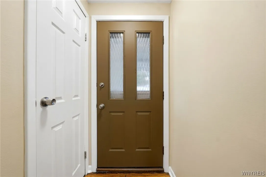 320 Marilla Street, Buffalo, New York 14220, Buffalo, New York 14220, 4 Bedroom Bedrooms, 6 Room Rooms,1 BathroomBathrooms,Residential,For Sale,320 Marilla Street, Buffalo, New York 14220,0,B1719447