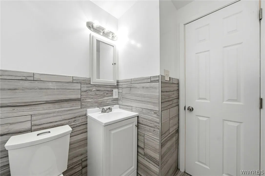 320 Marilla Street, Buffalo, New York 14220, Buffalo, New York 14220, 4 Bedroom Bedrooms, 6 Room Rooms,1 BathroomBathrooms,Residential,For Sale,320 Marilla Street, Buffalo, New York 14220,0,B1719447