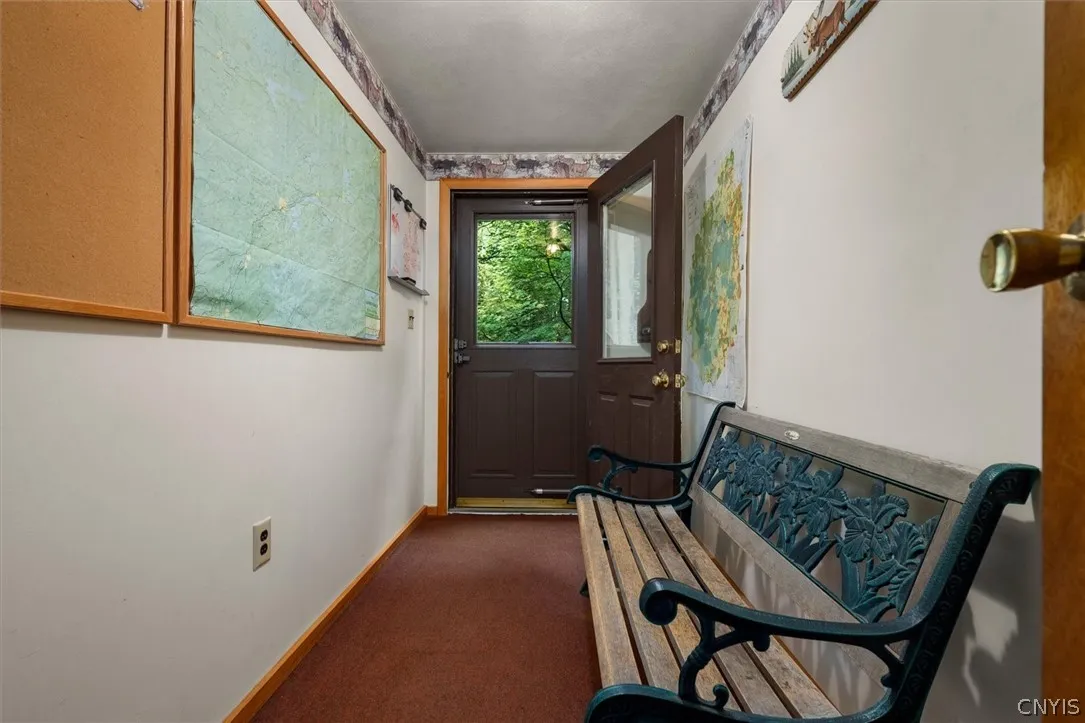 Spacious entryway