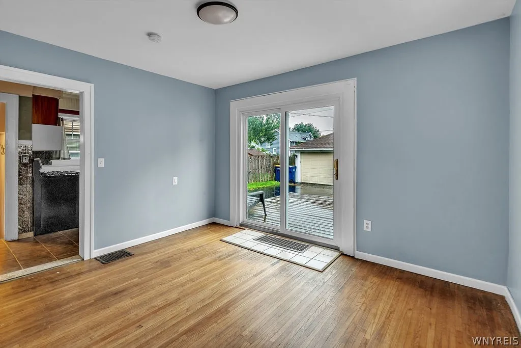 22 Bewley Parkway, Lockport City, New York 14094, Lockport City, New York 14094, 3 Bedroom Bedrooms, 8 Room Rooms,2 BathroomBathrooms,Residential,For Sale,22 Bewley Parkway, Lockport City, New York 14094,0,B1719439