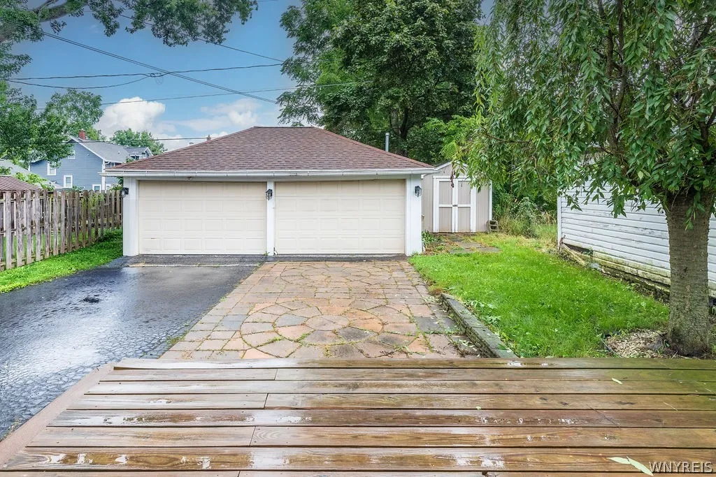 22 Bewley Parkway, Lockport City, New York 14094, Lockport City, New York 14094, 3 Bedroom Bedrooms, 8 Room Rooms,2 BathroomBathrooms,Residential,For Sale,22 Bewley Parkway, Lockport City, New York 14094,0,B1719439
