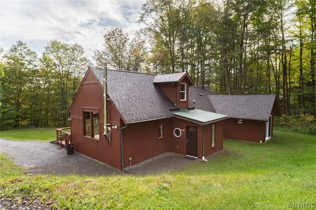2574 Cotton Hill Road, Bennington, New York 14011, Bennington, New York 14011, 3 Bedroom Bedrooms, 9 Room Rooms,1 BathroomBathrooms,Residential,For Sale,2574 Cotton Hill Road, Bennington, New York 14011,0,B1719374