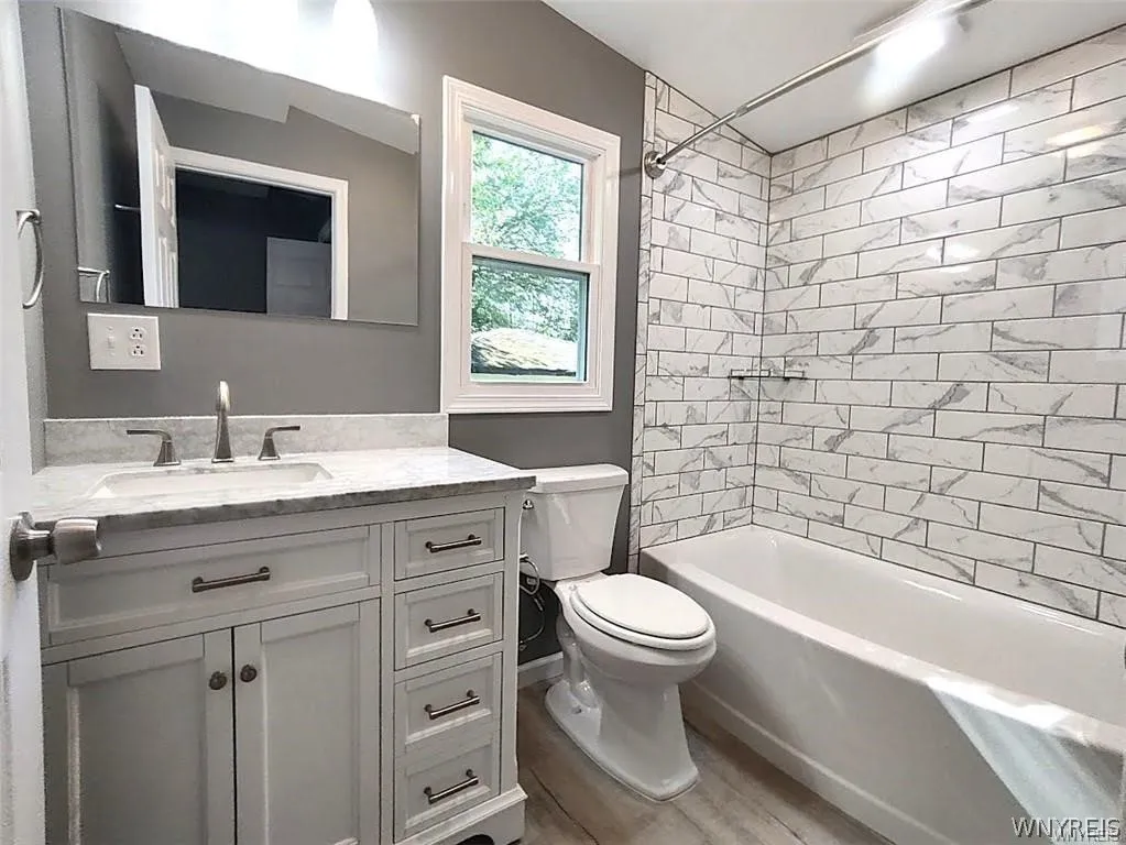 246 Kennedy Avenue, Evans, New York 14006, Evans, New York 14006, 2 Bedroom Bedrooms, 6 Room Rooms,2 BathroomBathrooms,Residential,For Sale,246 Kennedy Avenue, Evans, New York 14006,0,B1719523
