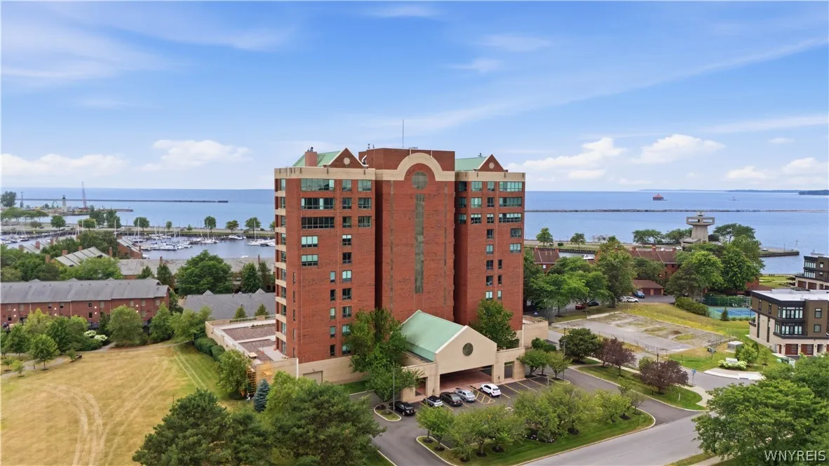 801 Admirals Walk Circle Circle 801, Buffalo, New, Buffalo, New York 14202, 2 Bedroom Bedrooms, 4 Room Rooms,2 BathroomBathrooms,Residential,For Sale,801 Admirals Walk Circle Circle 801, Buffalo, New ,0,B1719515