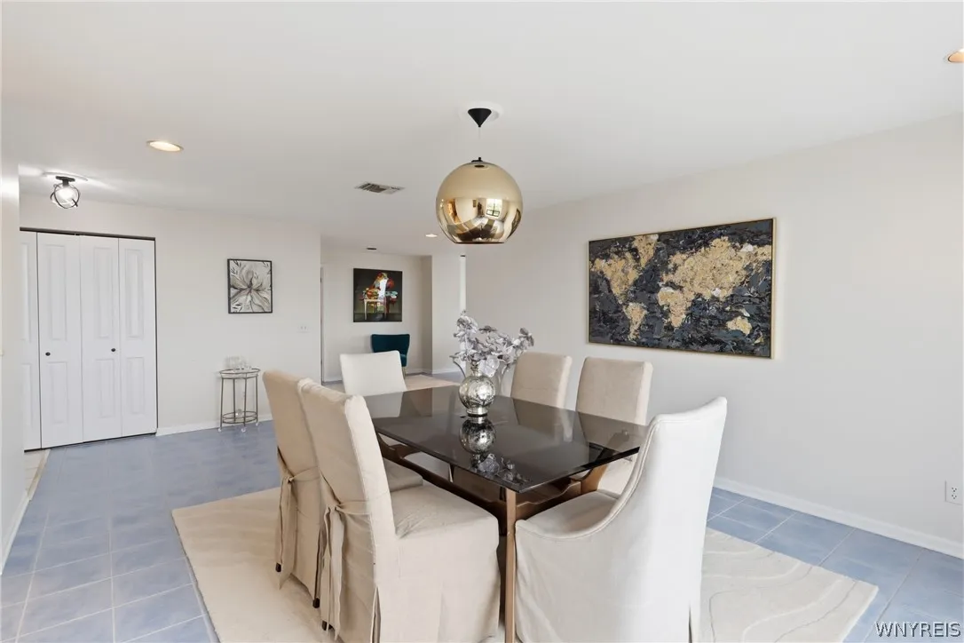 801 Admirals Walk Circle Circle 801, Buffalo, New, Buffalo, New York 14202, 2 Bedroom Bedrooms, 4 Room Rooms,2 BathroomBathrooms,Residential,For Sale,801 Admirals Walk Circle Circle 801, Buffalo, New ,0,B1719515