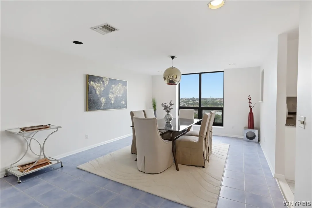 801 Admirals Walk Circle Circle 801, Buffalo, New, Buffalo, New York 14202, 2 Bedroom Bedrooms, 4 Room Rooms,2 BathroomBathrooms,Residential,For Sale,801 Admirals Walk Circle Circle 801, Buffalo, New ,0,B1719515