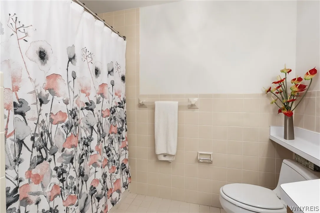 801 Admirals Walk Circle Circle 801, Buffalo, New, Buffalo, New York 14202, 2 Bedroom Bedrooms, 4 Room Rooms,2 BathroomBathrooms,Residential,For Sale,801 Admirals Walk Circle Circle 801, Buffalo, New ,0,B1719515