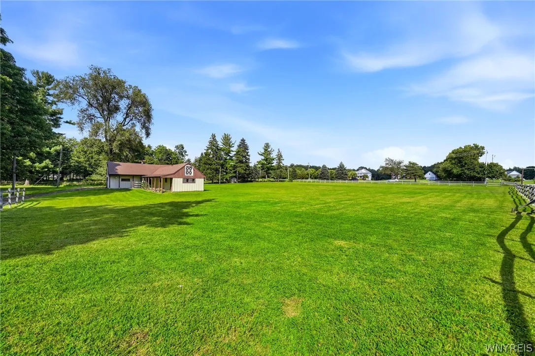 4970 Goodrich Road, Clarence, New York 14031, Clarence, New York 14031, 3 Bedroom Bedrooms, 11 Room Rooms,2 BathroomBathrooms,Residential,For Sale,4970 Goodrich Road, Clarence, New York 14031,0,B1719542