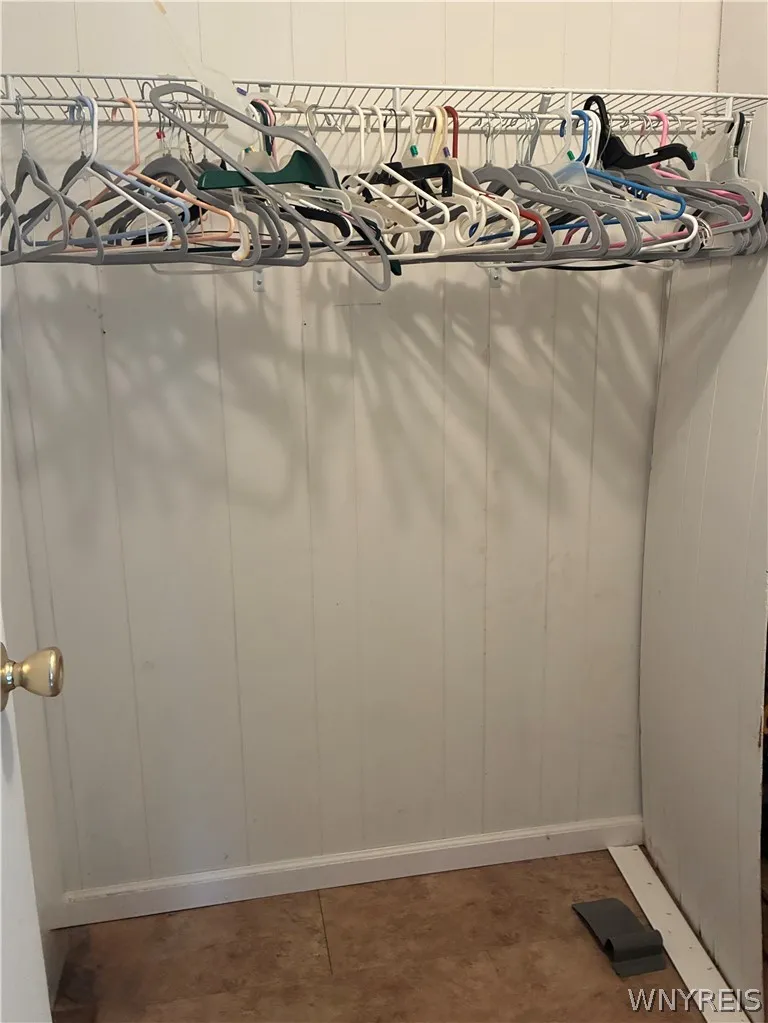 DOUBLE WIDE W/SHELVING
