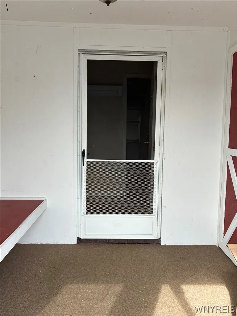 FRONT ADDITION ENTRANCE W/STORAGE ROM