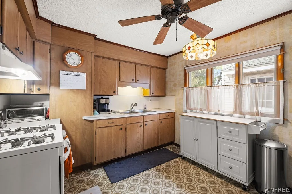 132 Madison Avenue, Lackawanna, New York 14218, Lackawanna, New York 14218, 3 Bedroom Bedrooms, 7 Room Rooms,1 BathroomBathrooms,Residential,For Sale,132 Madison Avenue, Lackawanna, New York 14218,0,B1719267