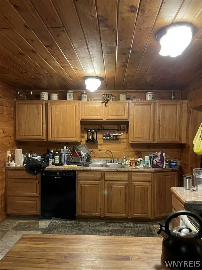 12070 Sr 22, Whitehall, New York 12887, Whitehall, New York 12887, 3 Bedroom Bedrooms, 8 Room Rooms,3 BathroomBathrooms,Residential,For Sale,12070 Sr 22, Whitehall, New York 12887,0,B1719336