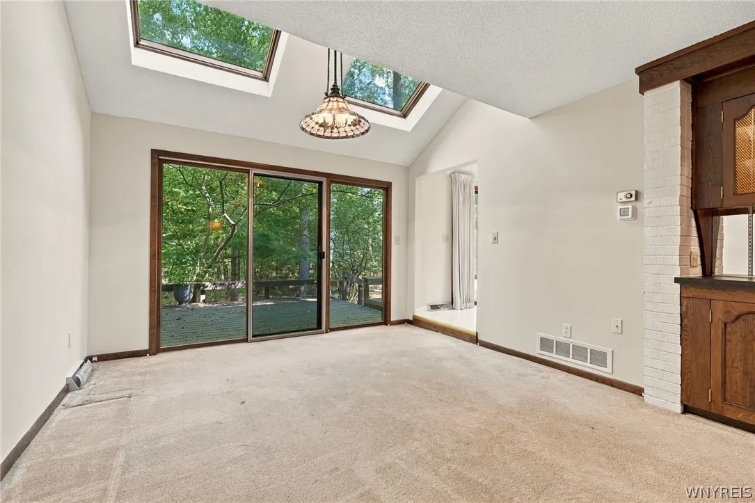 130 Breezewood, Amherst, New York 14051, Amherst, New York 14051, 3 Bedroom Bedrooms, 5 Room Rooms,2 BathroomBathrooms,Residential,For Sale,130 Breezewood, Amherst, New York 14051,0,B1714448