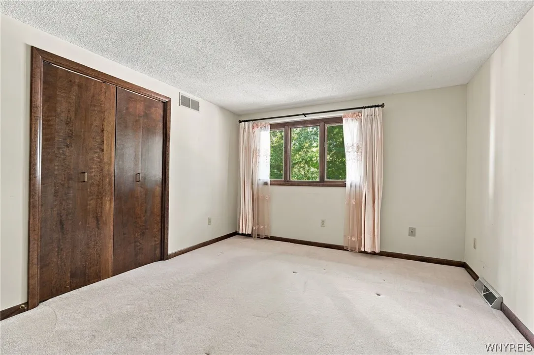 130 Breezewood, Amherst, New York 14051, Amherst, New York 14051, 3 Bedroom Bedrooms, 5 Room Rooms,2 BathroomBathrooms,Residential,For Sale,130 Breezewood, Amherst, New York 14051,0,B1714448